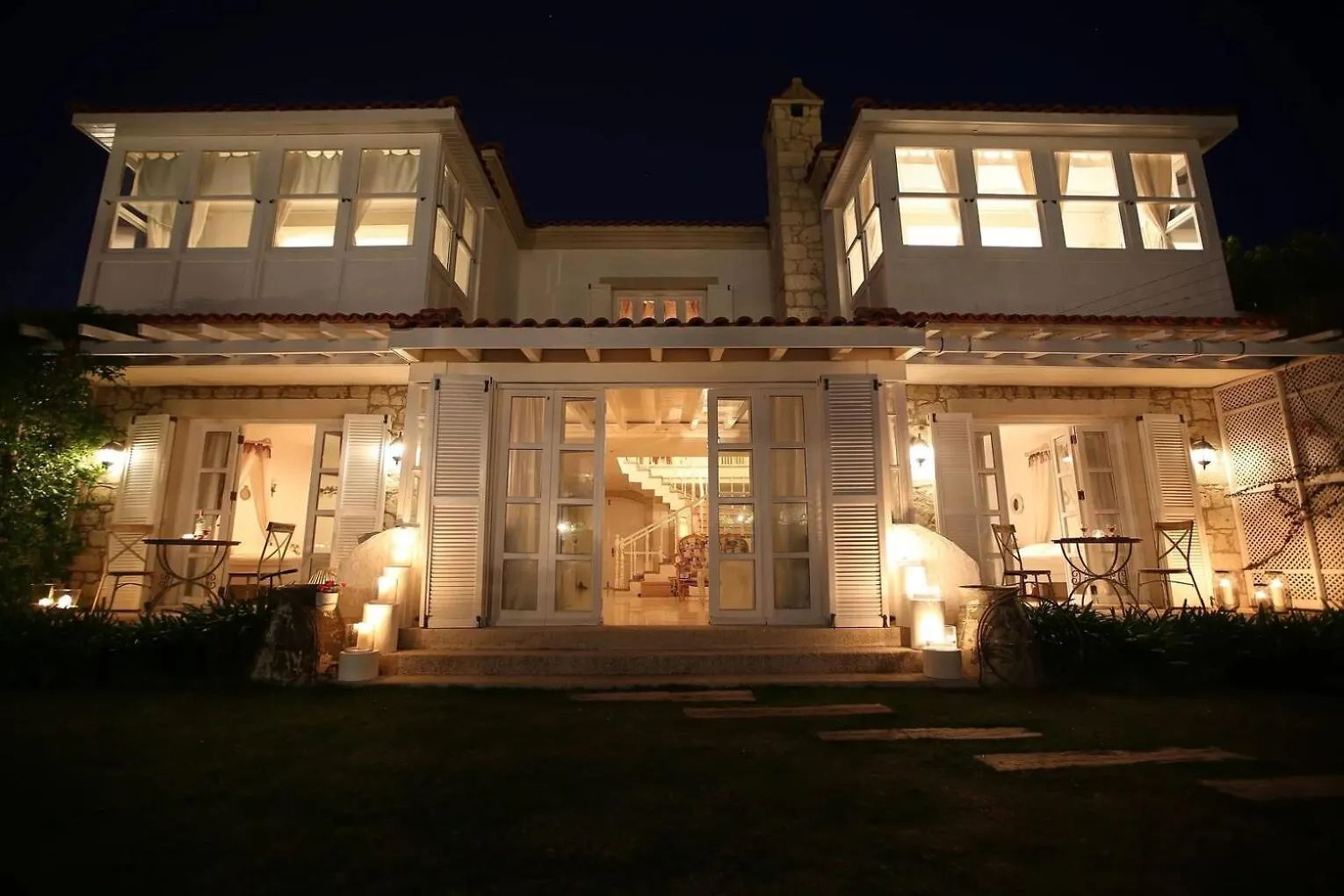 Pera Alacati location