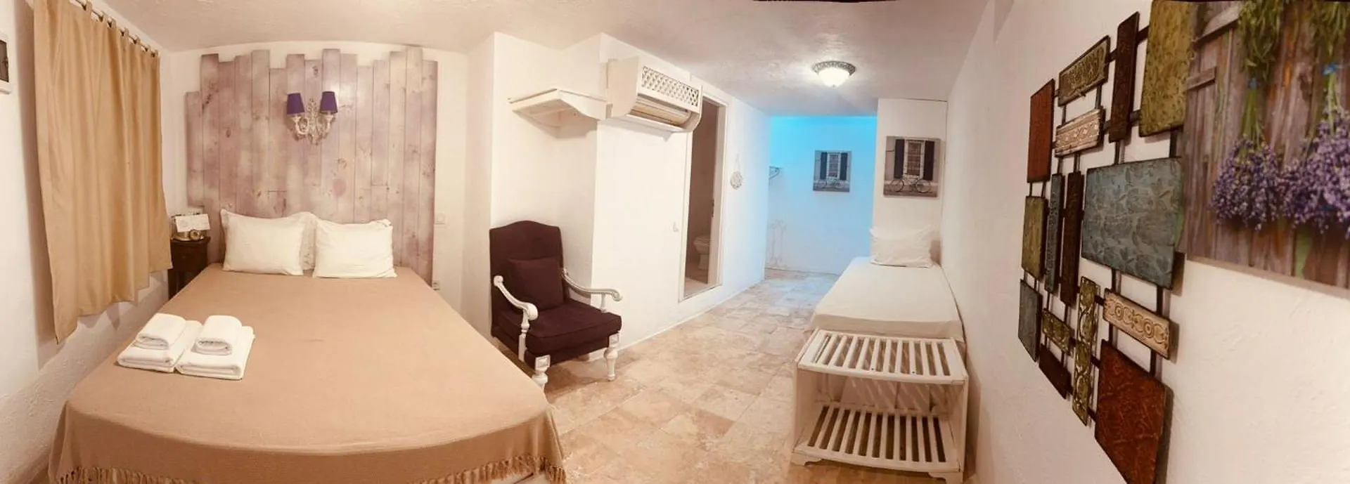 Pera Alacati Çeşme
